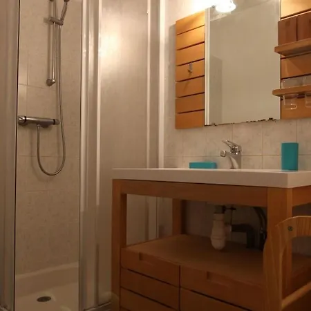 Nyaraló 4 Etoiles Au Coeur De L'auvergne Avec Terrasse, Jardin Clos Et Equipements Pour Enfants - Fr-1-582-476 Saint-Beauzire