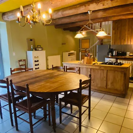 4 Etoiles Au Coeur De L'auvergne Avec Terrasse, Jardin Clos Et Equipements Pour Enfants - Fr-1-582-476 Nyaraló Saint-Beauzire